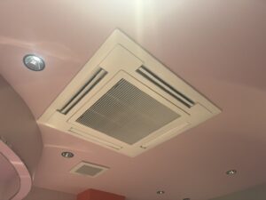 【施工事例】業務用エアコン更新工事｜名古屋市中村区 D様（店舗）Before